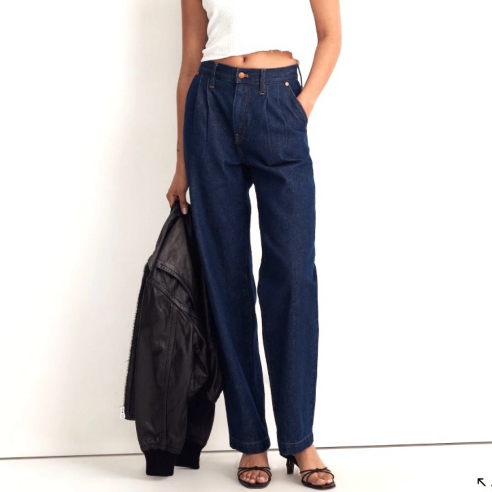 Madewell Baggy Straight Jeans in Woodham Wash: Pleated Edition Size 27